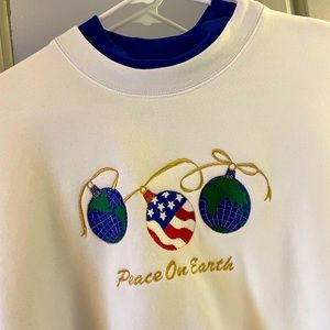 White vintage pull over sweater